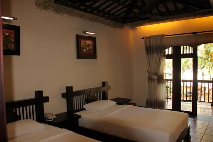 Room 8 of 40