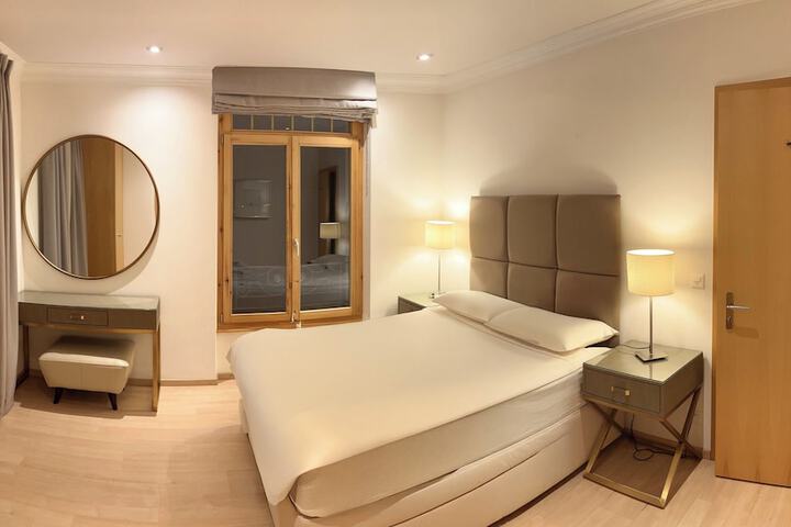 Room 3 of 31