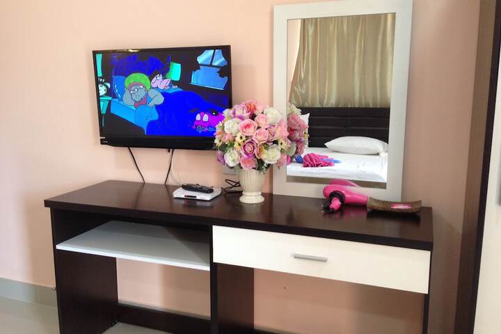 Room 7 of 11