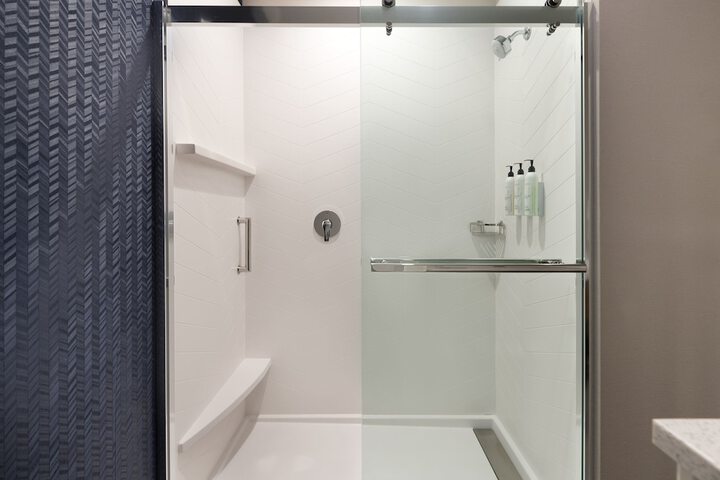 Room 16 of 26