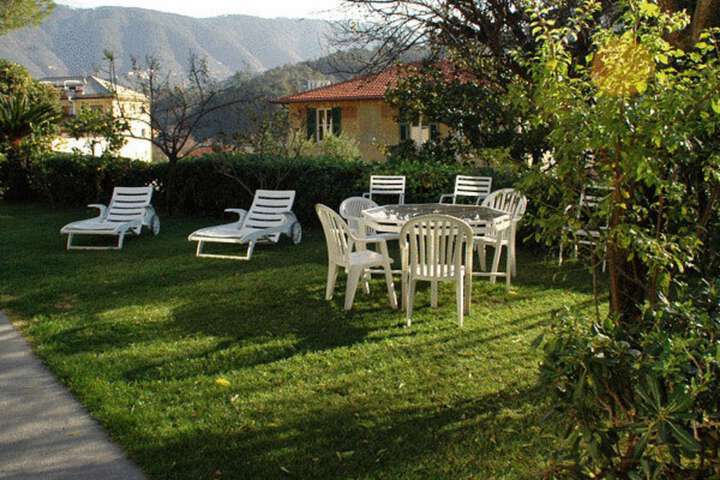 Hotel Entry