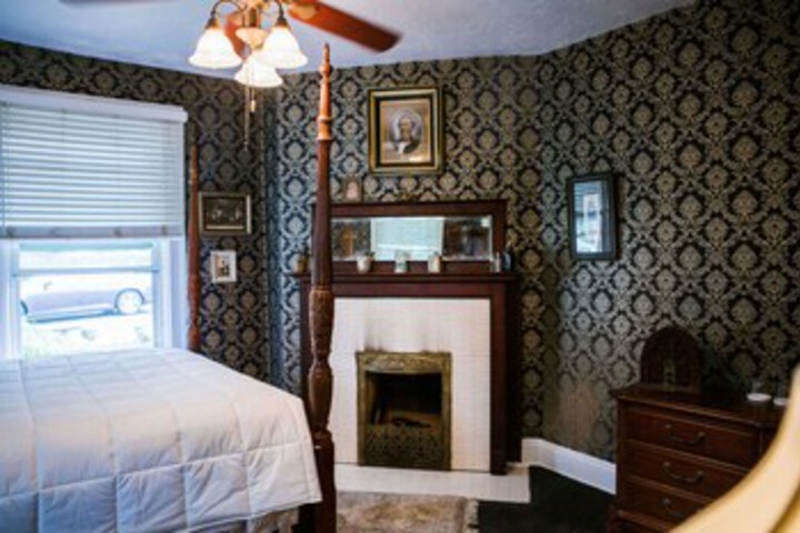 Room 31 of 37