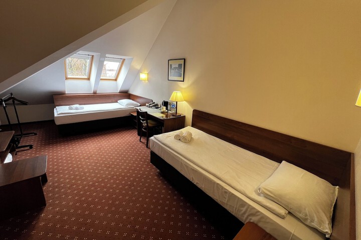 Room 15 of 64