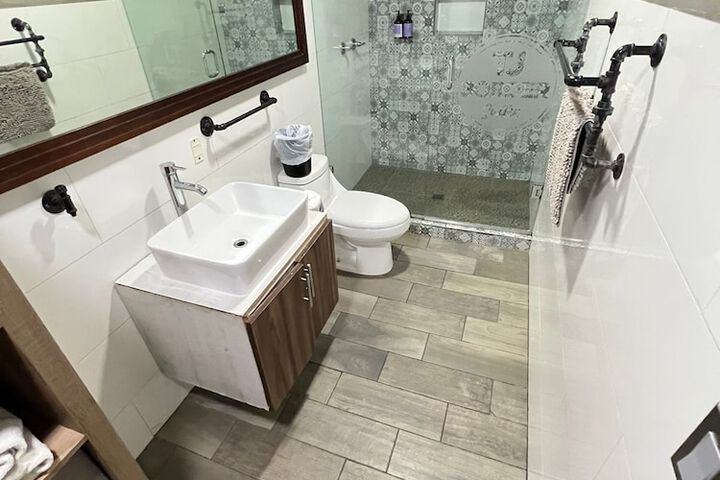 Room 125 of 158