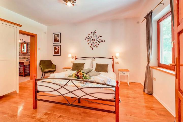 Room 10 of 51