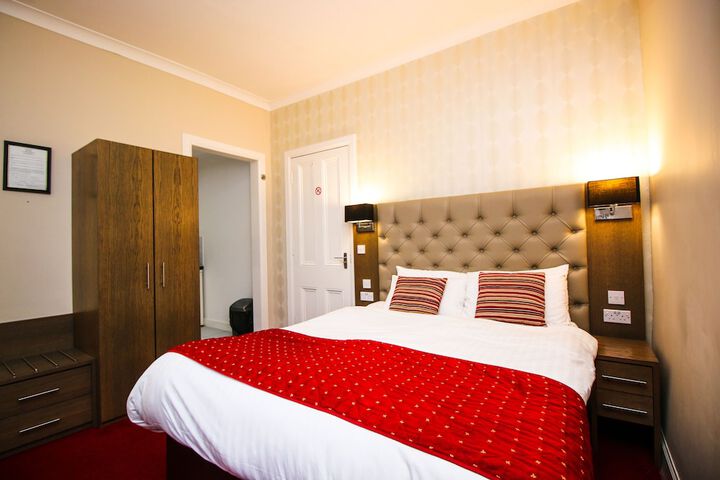 Room 27 of 72