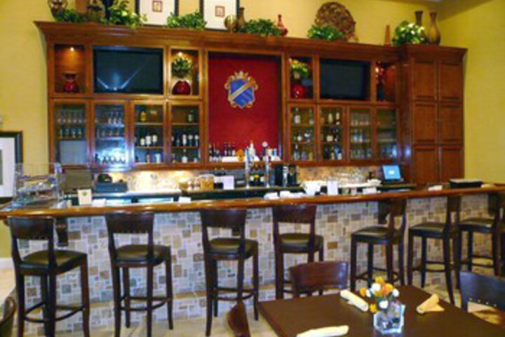 Dining 29 of 34