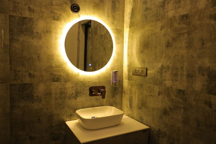 Room 48 of 95