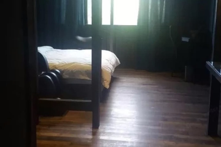 Room 15 of 65