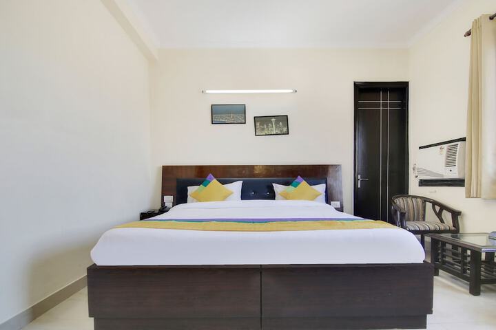 Room 22 of 28