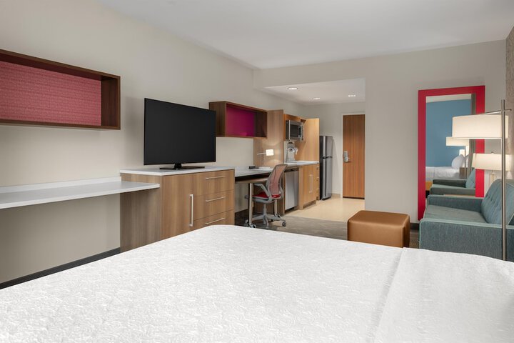 Room 17 of 40