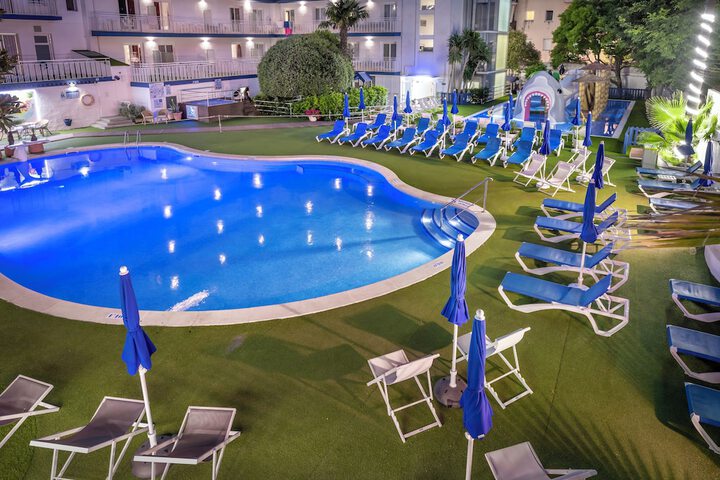 Pool 70 of 119