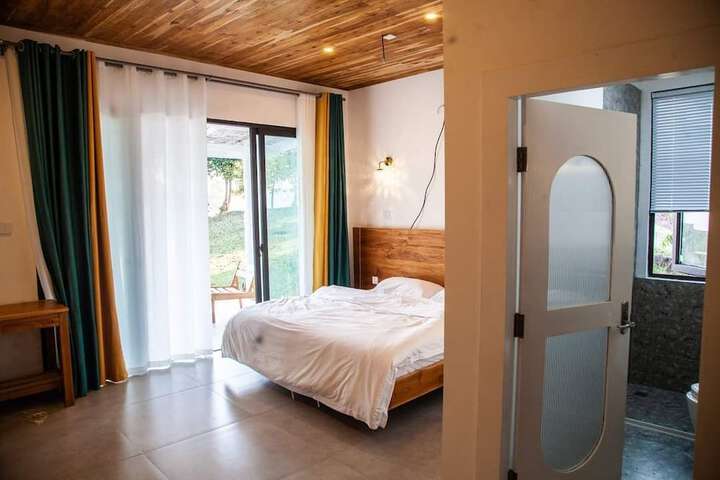 Room 5 of 22