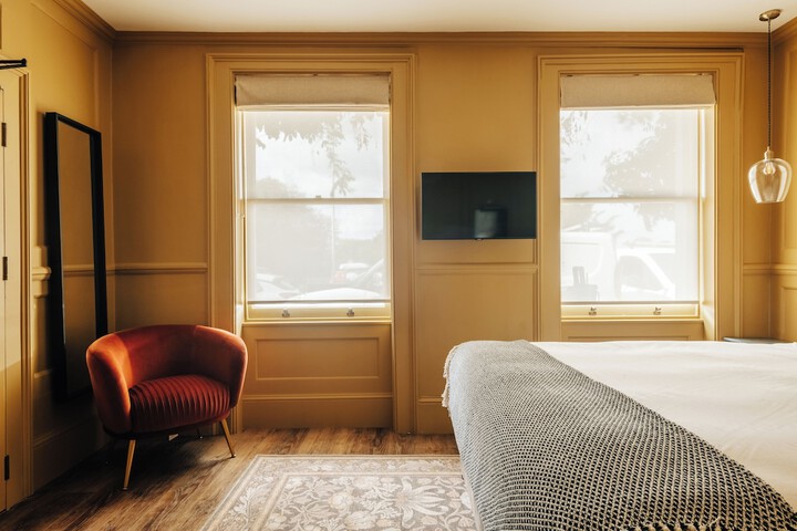 Room 16 of 160