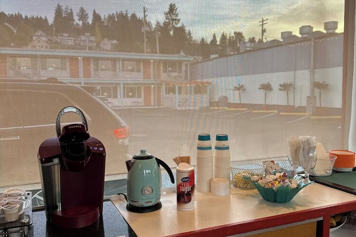 Breakfast/Coffee Service 49 of 65
