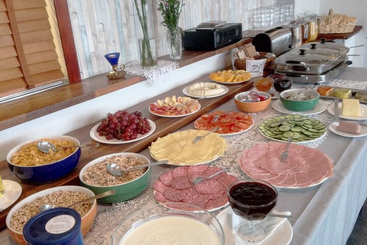 Dining 44 of 60