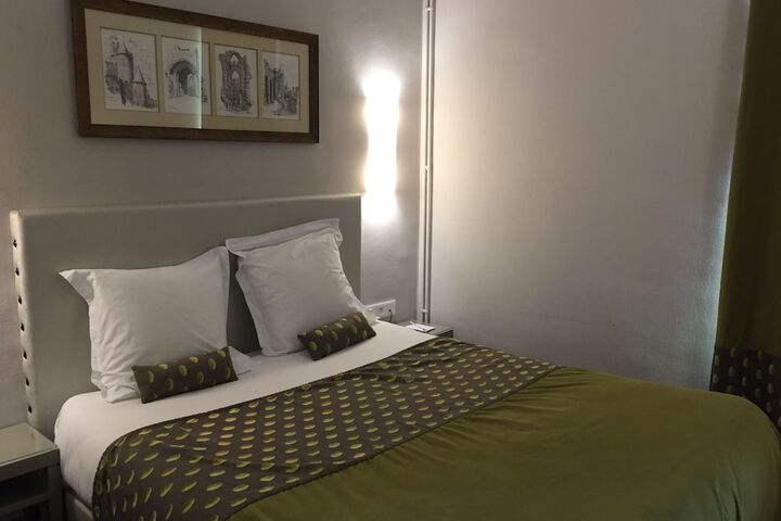 Room 12 of 61
