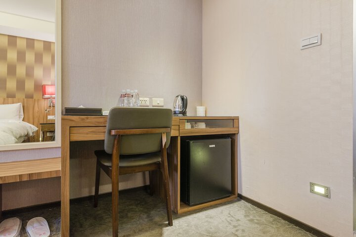 Room 18 of 40