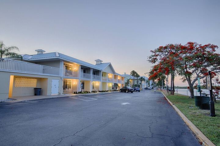Hotel 16 of 87