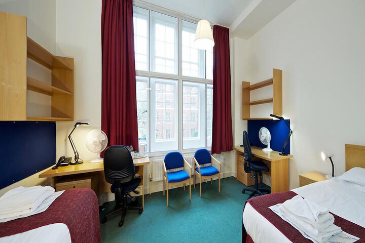 Room 11 of 21