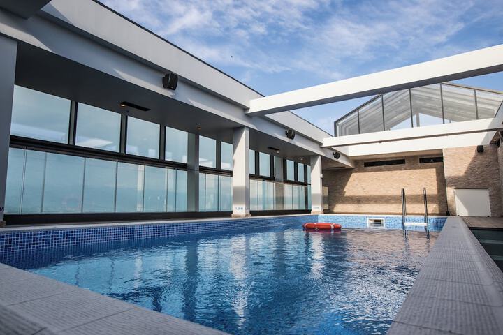 Pool 42 of 112