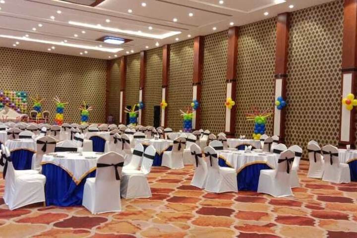 Ballroom/Hall 30 of 35