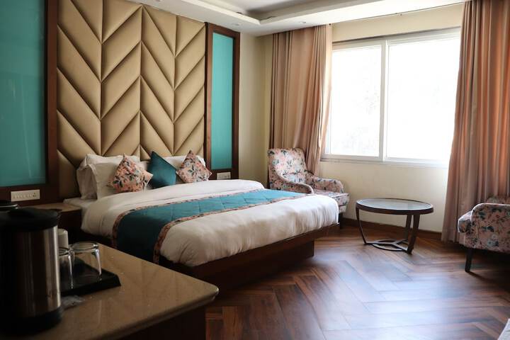 Room 14 of 30