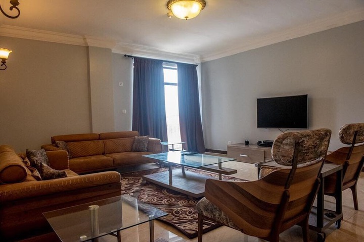 Room 4 of 4