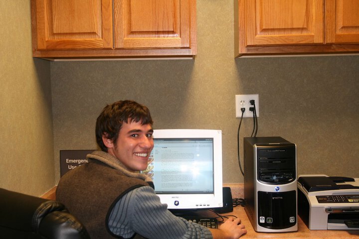 Business Center 42 of 44