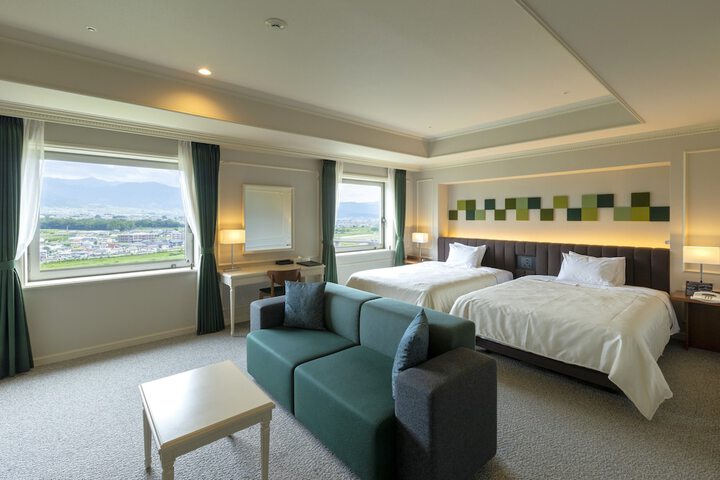 Room 14 of 27