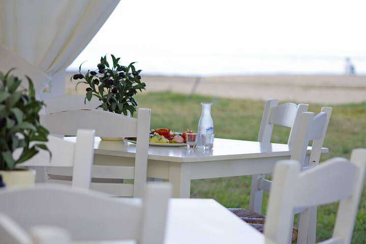 Dining 108 of 161