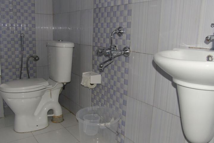 Room 17 of 25