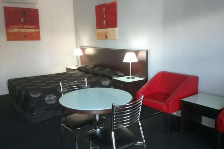Room 12 of 17