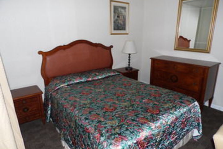 Room 4 of 6