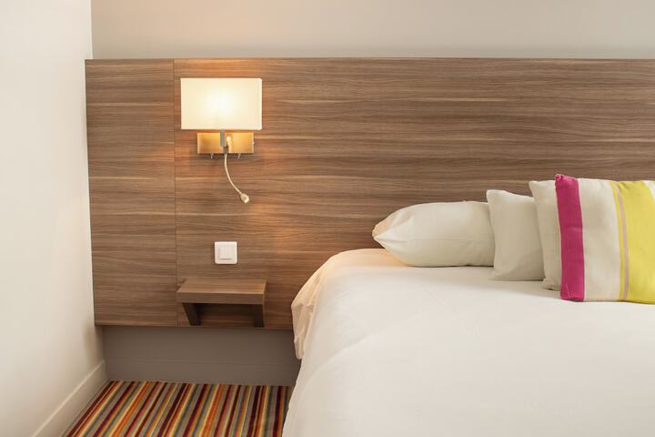 Room 13 of 88