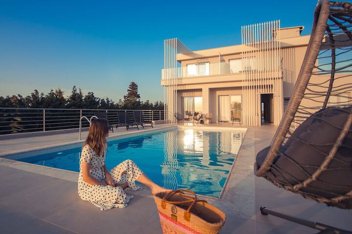 Pool 53 of 57