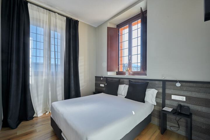 Room 25 of 62