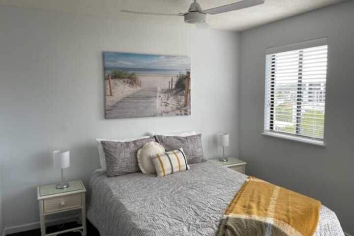 Room 8 of 40