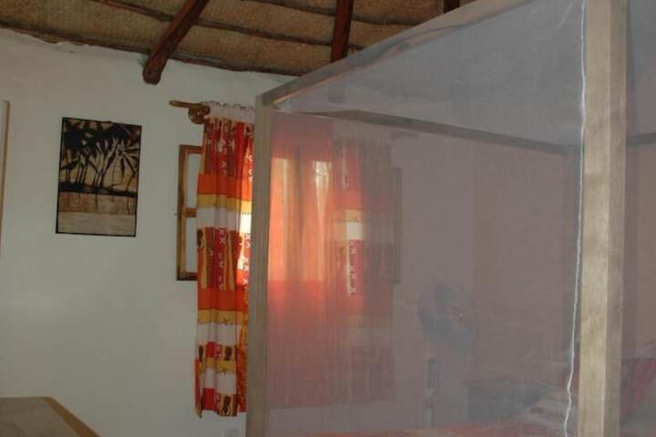 Room 6 of 35