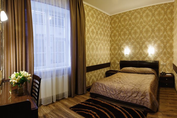 Room 8 of 31