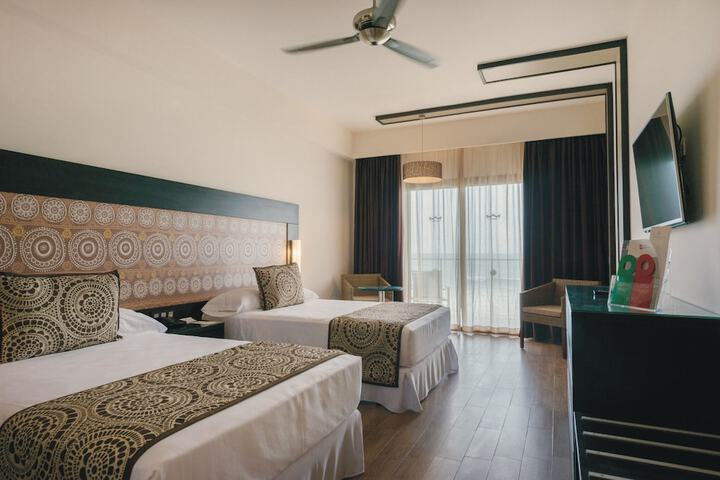 Room 15 of 53