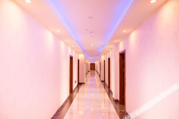 Hotel Interior 10 of 14