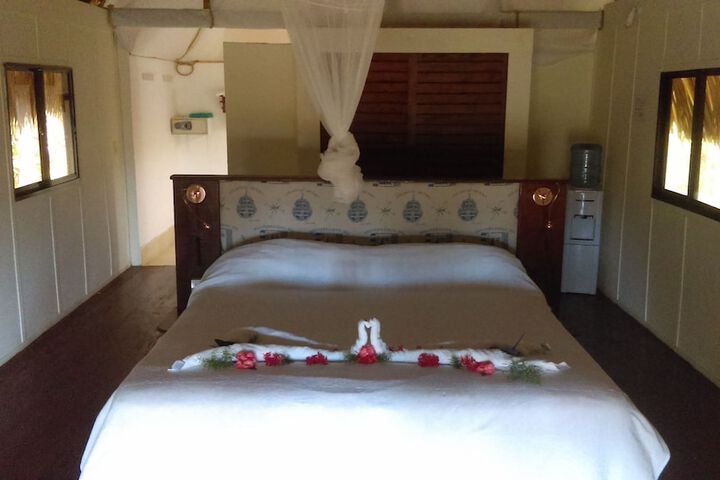 Room 2 of 31