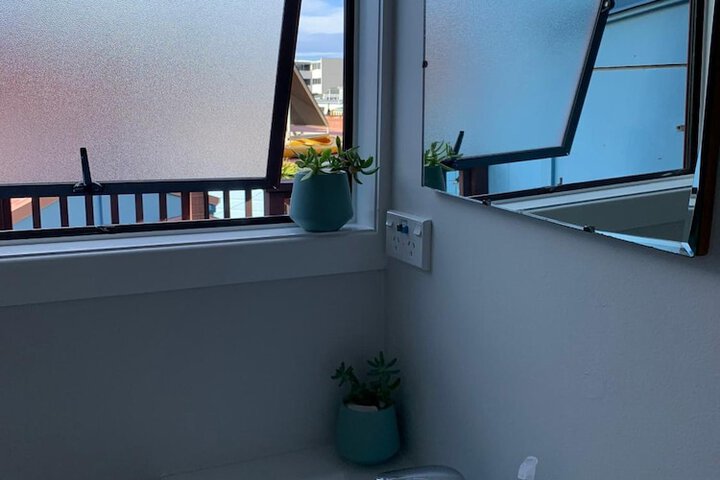 Room 29 of 40
