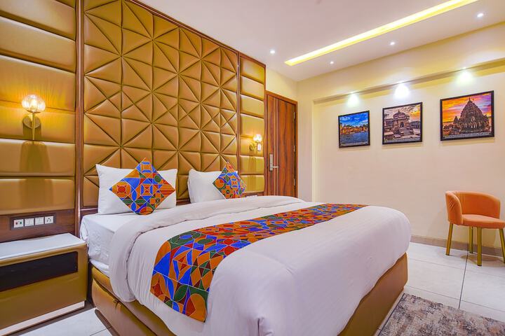 Room 14 of 33