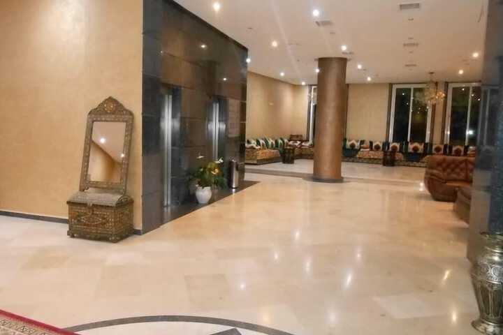 Entrance & Lobby