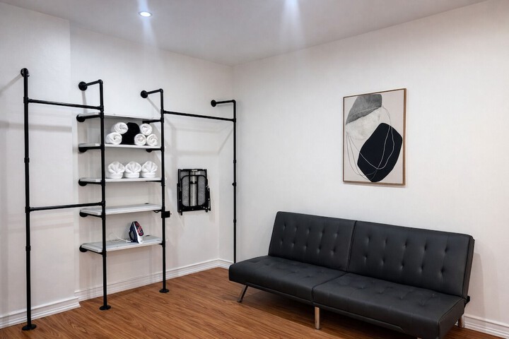 Room 6 of 70
