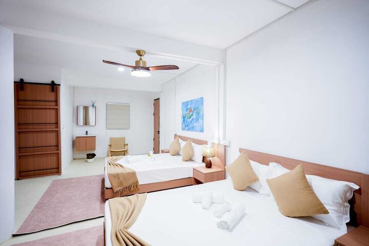 Room 15 of 21
