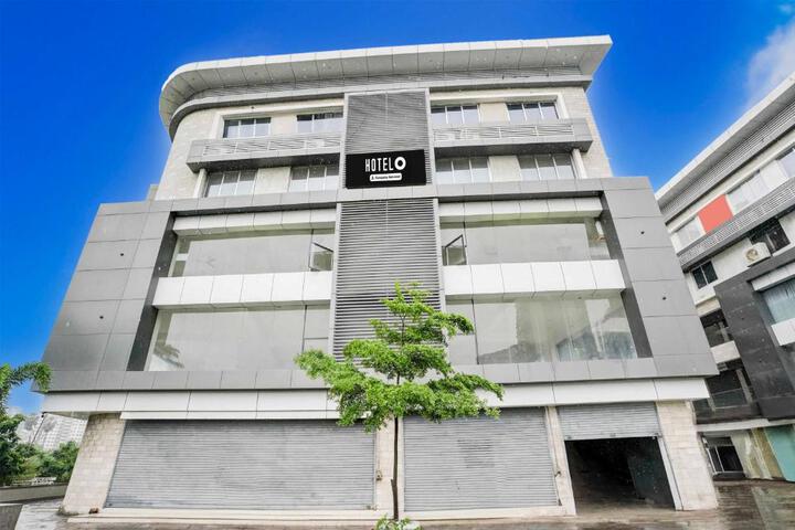Hotel O SMC Community Hall