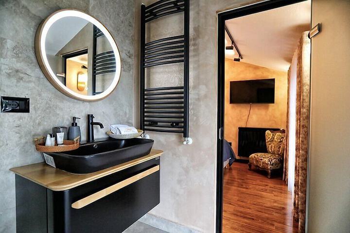 Room 28 of 56